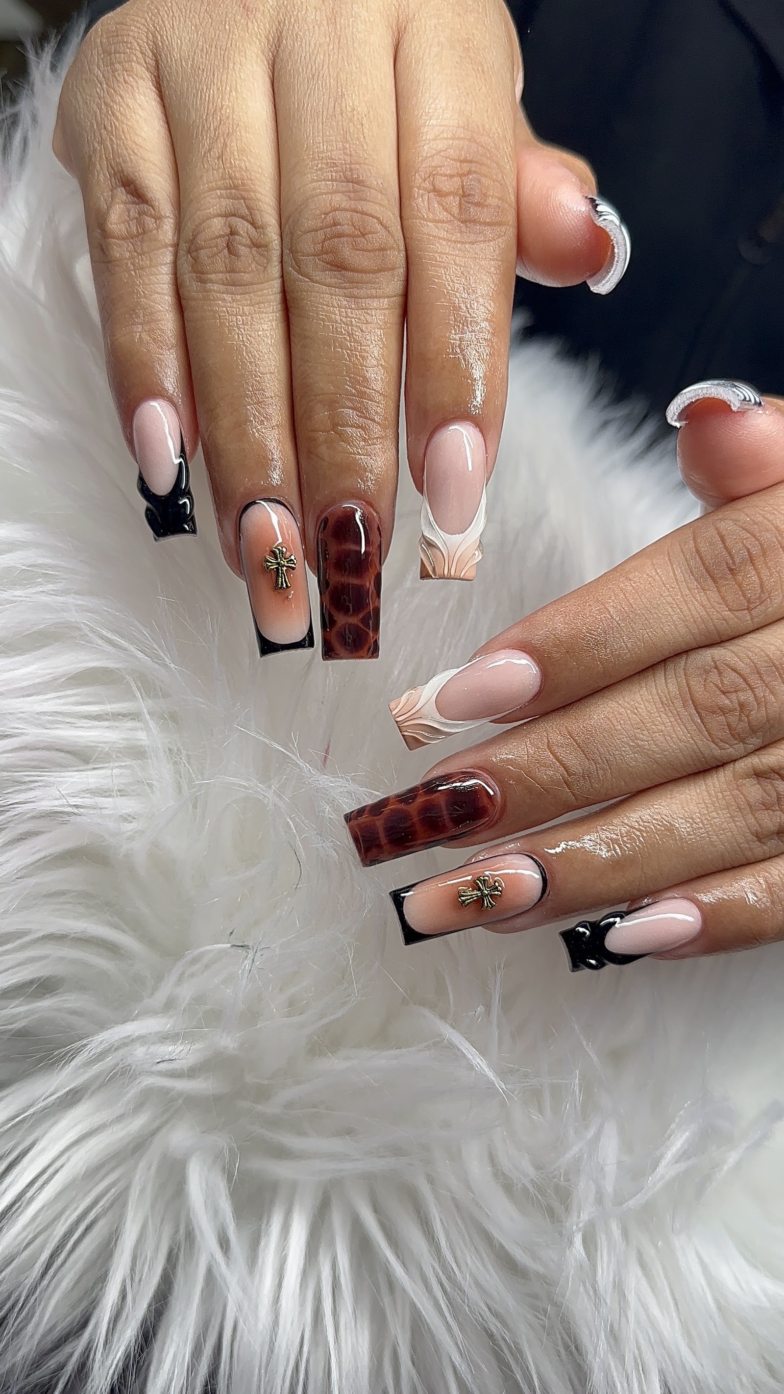 ANGEL NAIL & SPA logo